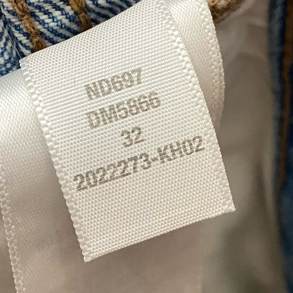 Madewell Destructed Relaxed Denim Shorts Blue distressed 21758 - Picture 9 of 10